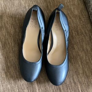 **FINAL CHANCE** Naturalizer black high heel shoes